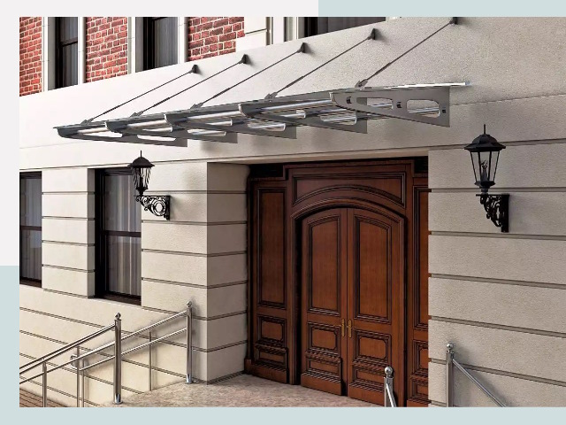 Металлические козырьки от 616 руб. в Кушве